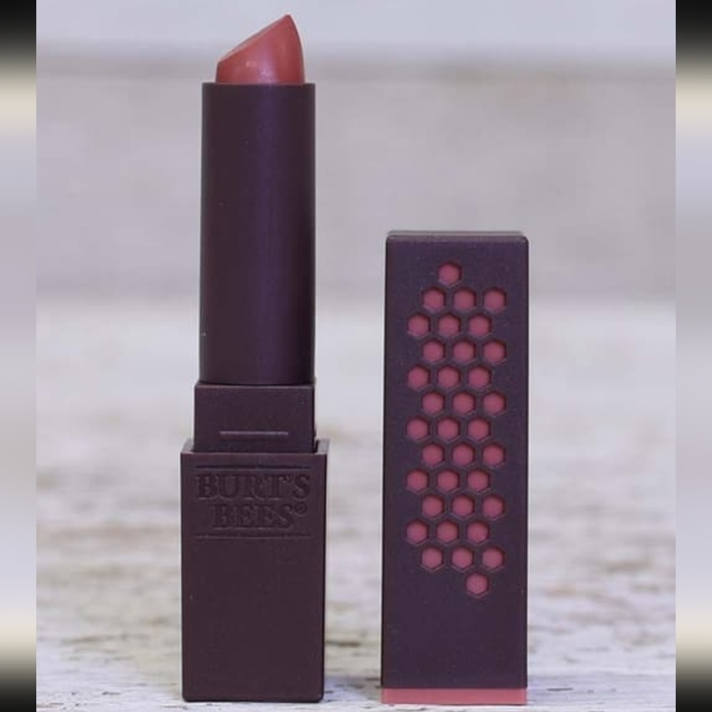 Burt's Bees Lipstick 100% Natural Moisturizing New 513 Brimming Berry